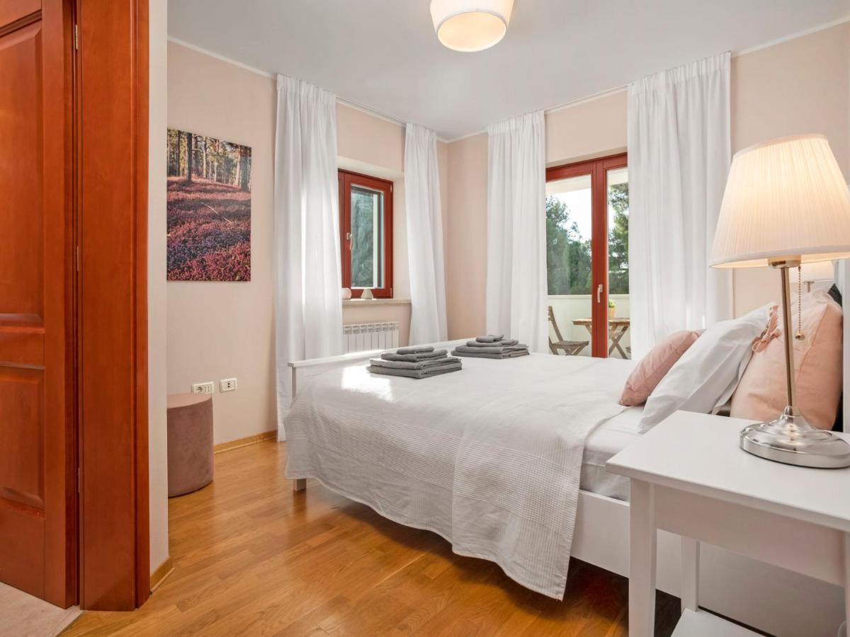 Holiday Home Villa Beach Front By Interhome 사부드리자 외부 사진